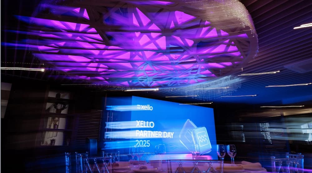 зал конференции xello partner 2025